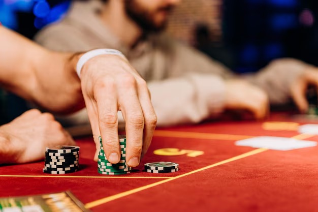 klikqq platform interface showing live-dealer tables, sportsbook, and account dashboard